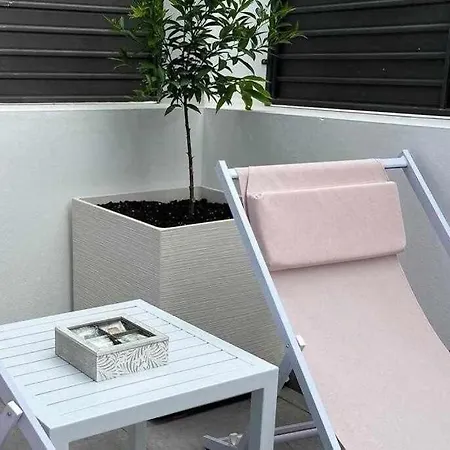 Xvii A Morales & Arnal アパート