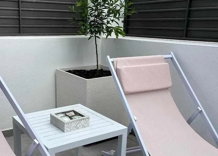 Xvii A Morales & Arnal アパート